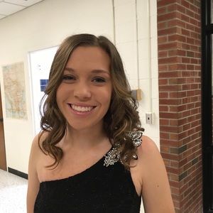 Meet your Posher, Stephanie